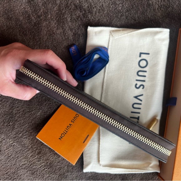 LOUIS VUITTON MONOGRAM ZIPPY WALLET LONG - Picture 4 of 12